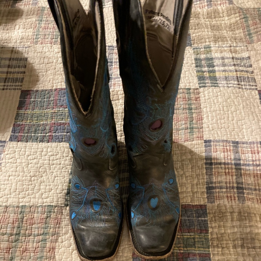 Dusty Rocker Dusty Dancer Peacock square toe boot